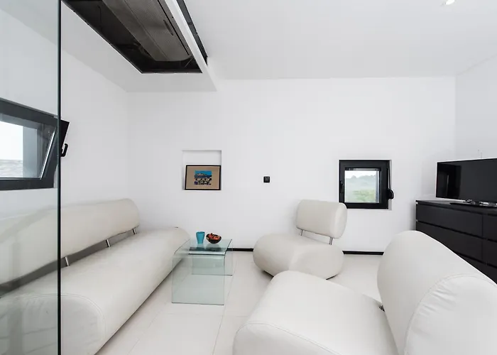 Luxury Itana With Private Pool And Sea View