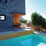 Luxury Itana With Private Pool And Sea View